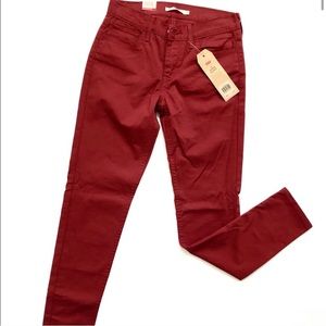 Levi’s skinny jeans